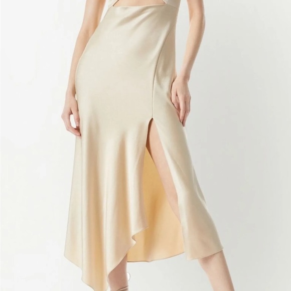 Alice + Olivia
Harmony Asymmetrical Midi Dress Elegant Cream Satin Cutout - Picture 7 of 17